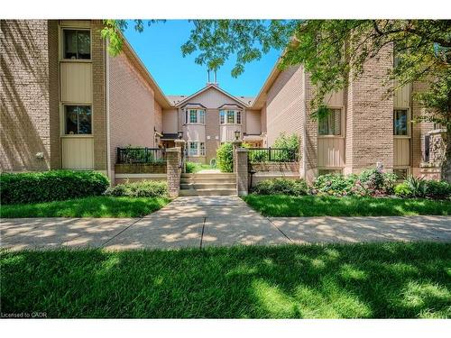 21-38 Elora Drive  Hamilton, ON L9C 7L4