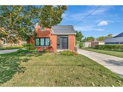 254 Pinewood Place  Waterloo, ON N2J 1B4