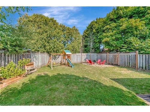 254 Pinewood Place, Waterloo, ON - Outdoor With Backyard