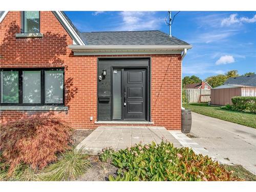 254 Pinewood Place, Waterloo, ON - Outdoor