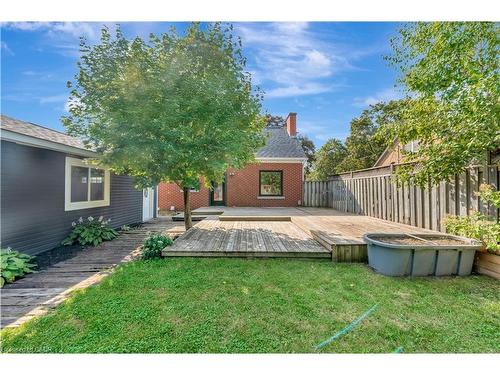 254 Pinewood Place, Waterloo, ON - Outdoor