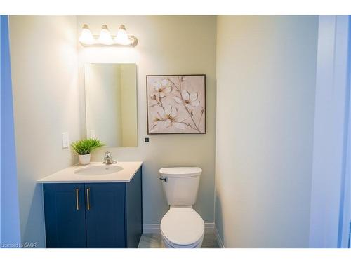 51-10 South Creek Drive, Kitchener, ON - Indoor Photo Showing Bathroom