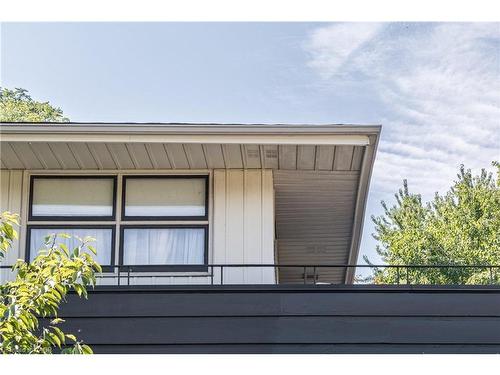 6 Freeland Court, Hamilton, ON - Outdoor