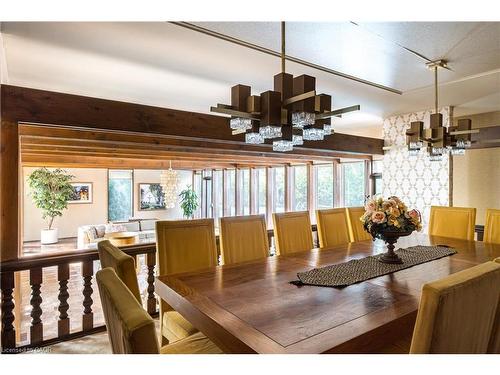 6 Freeland Court, Hamilton, ON - Indoor Photo Showing Dining Room
