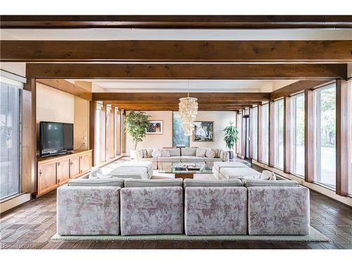 6 Freeland Court, Hamilton, ON - Indoor