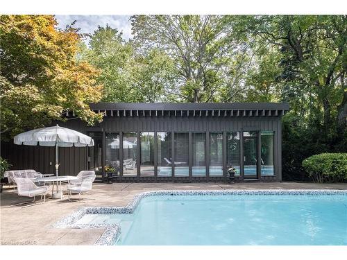 6 Freeland Court, Hamilton, ON - Outdoor With In Ground Pool