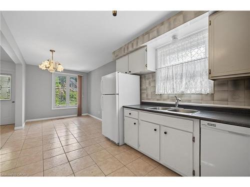 233 High Street, London, ON - Indoor Photo Showing Kitchen With Double Sink