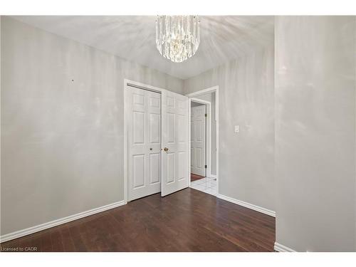 233 High Street, London, ON - Indoor Photo Showing Other Room