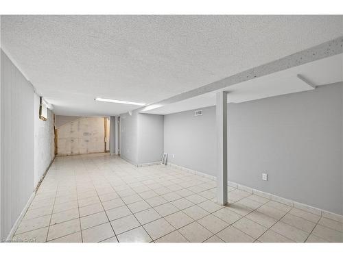 233 High Street, London, ON - Indoor