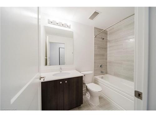 505-251 Northfield Drive E, Waterloo, ON - Indoor Photo Showing Bathroom
