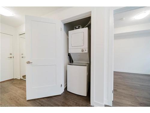 505-251 Northfield Drive E, Waterloo, ON - Indoor Photo Showing Laundry Room