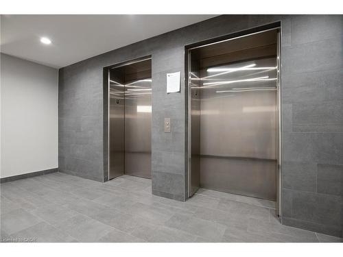 505-251 Northfield Drive E, Waterloo, ON - Indoor