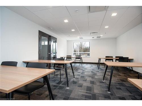 505-251 Northfield Drive E, Waterloo, ON - Indoor