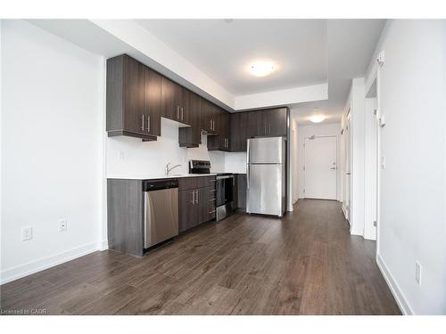 505-251 Northfield Drive E, Waterloo, ON - Indoor Photo Showing Kitchen