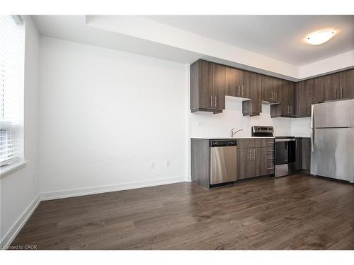 505-251 Northfield Drive E, Waterloo, ON - Indoor Photo Showing Kitchen