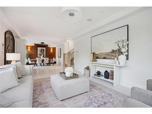 452 Rothesay Place, Burlington, ON - Indoor Photo Showing Living Room
