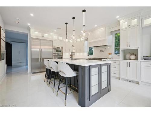 452 Rothesay Place, Burlington, ON - Indoor Photo Showing Kitchen With Upgraded Kitchen
