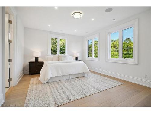 452 Rothesay Place, Burlington, ON - Indoor Photo Showing Bedroom