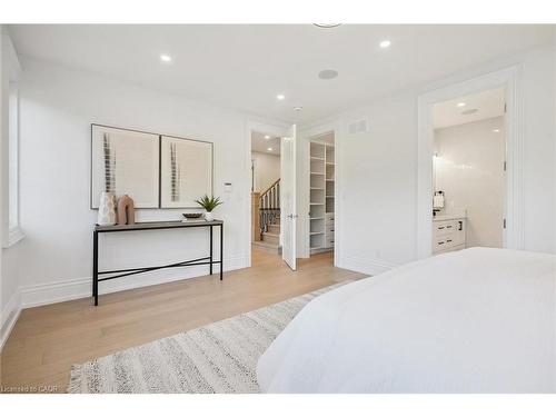 452 Rothesay Place, Burlington, ON - Indoor Photo Showing Bedroom