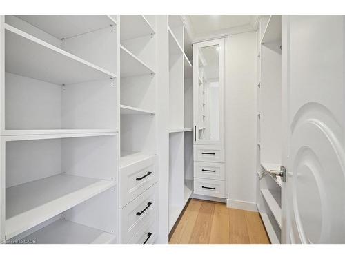 452 Rothesay Place, Burlington, ON - Indoor With Storage