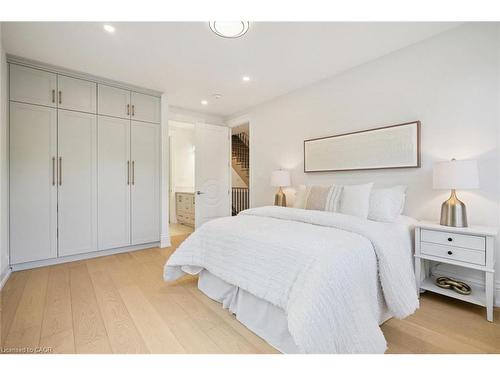 452 Rothesay Place, Burlington, ON - Indoor Photo Showing Bedroom