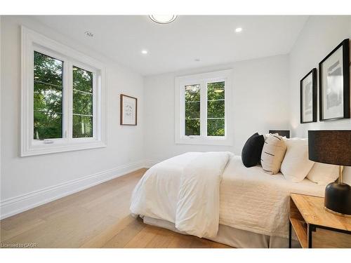 452 Rothesay Place, Burlington, ON - Indoor Photo Showing Bedroom