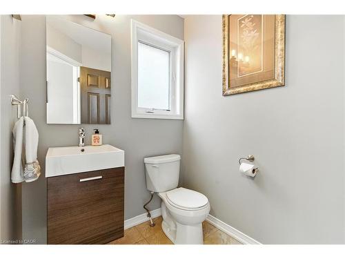 8769 Dogwood Crescent, Niagara Falls, ON - Indoor Photo Showing Bathroom