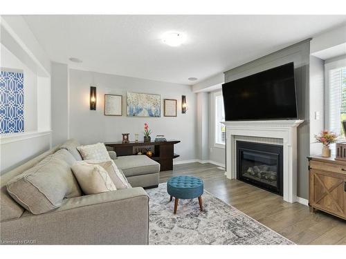 8769 Dogwood Crescent, Niagara Falls, ON - Indoor Photo Showing Living Room With Fireplace