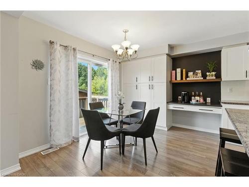 8769 Dogwood Crescent, Niagara Falls, ON - Indoor Photo Showing Dining Room