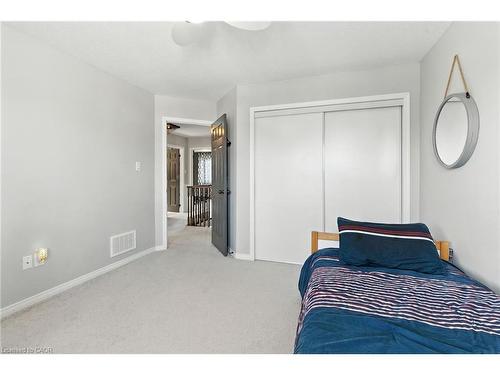 8769 Dogwood Crescent, Niagara Falls, ON - Indoor Photo Showing Bedroom