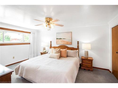 86 Ranchdale Drive, Hamilton, ON - Indoor Photo Showing Bedroom