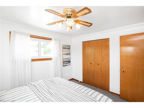 86 Ranchdale Drive, Hamilton, ON - Indoor Photo Showing Bedroom