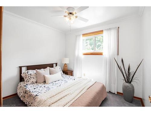 86 Ranchdale Drive, Hamilton, ON - Indoor Photo Showing Bedroom
