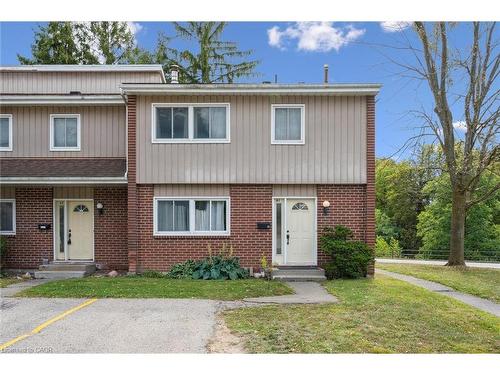 41-121 University Avenue E, Waterloo, ON - Outdoor