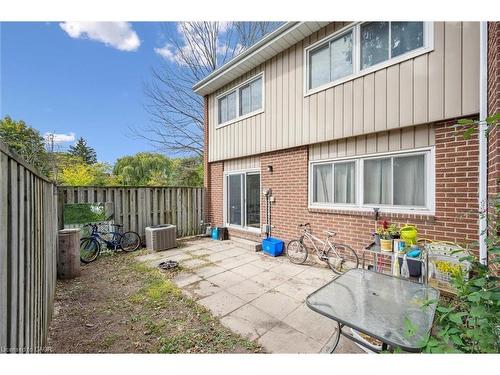 41-121 University Avenue E, Waterloo, ON - Outdoor With Exterior