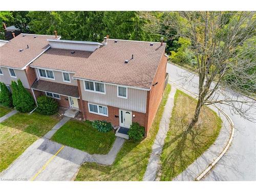 41-121 University Avenue E, Waterloo, ON - Outdoor