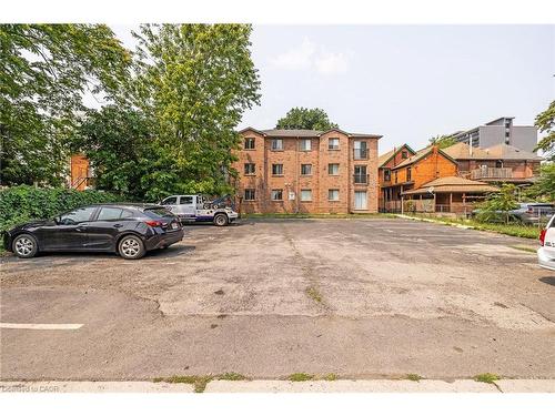 104-28 Victoria Avenue N, Hamilton, ON - Outdoor