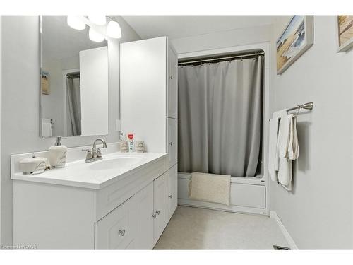 42347 Highway 3, Wainfleet, ON - Indoor Photo Showing Bathroom