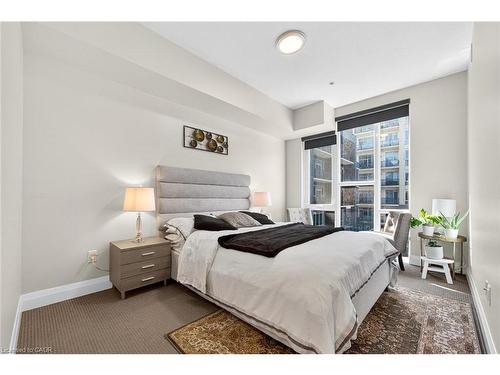 402-16 Concord Place, Grimsby, ON - Indoor Photo Showing Bedroom
