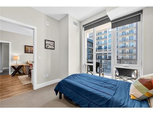 402-16 Concord Place, Grimsby, ON - Indoor Photo Showing Bedroom