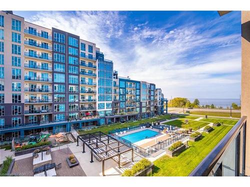 402-16 Concord Place, Grimsby, ON - Outdoor With Balcony