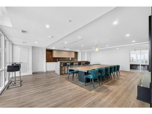 402-16 Concord Place, Grimsby, ON - Indoor