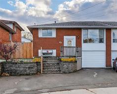 47 Rowena Court  Hamilton, ON L8W 1H9