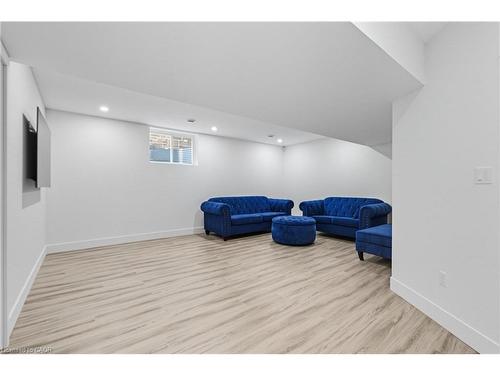 20 Ivy Crescent, Thorold, ON - Indoor Photo Showing Other Room