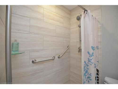 41 Sister Kern Terrace, Hamilton, ON - Indoor Photo Showing Bathroom