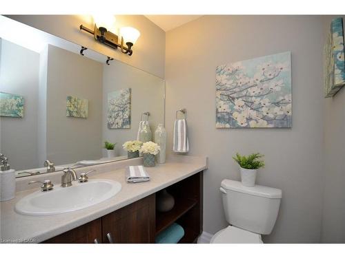 41 Sister Kern Terrace, Hamilton, ON - Indoor Photo Showing Bathroom