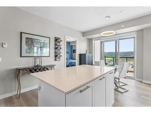 1402-385 Winston Road, Grimsby, ON - Indoor