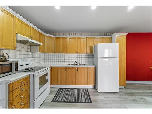 6-1300 Upper Ottawa Street, Hamilton, ON - Indoor Photo Showing Kitchen With Double Sink
