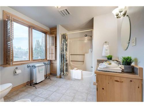 55 Kirby Avenue, Flamborough, ON - Indoor Photo Showing Bathroom