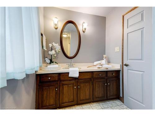 55 Kirby Avenue, Flamborough, ON - Indoor Photo Showing Bathroom